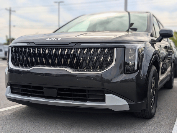 Refreshed 2025 Kia Carnival at Crain Kia of Bentonville