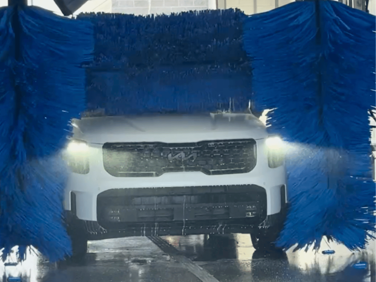 Telluride at Bentonville Kia Carwash