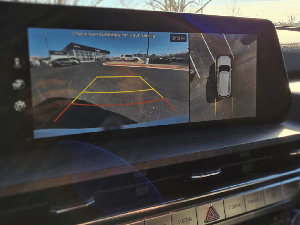 Kia Telluride Display Infotainment Screen with 360-View Camera at Bentonville, AR Kia Dealership