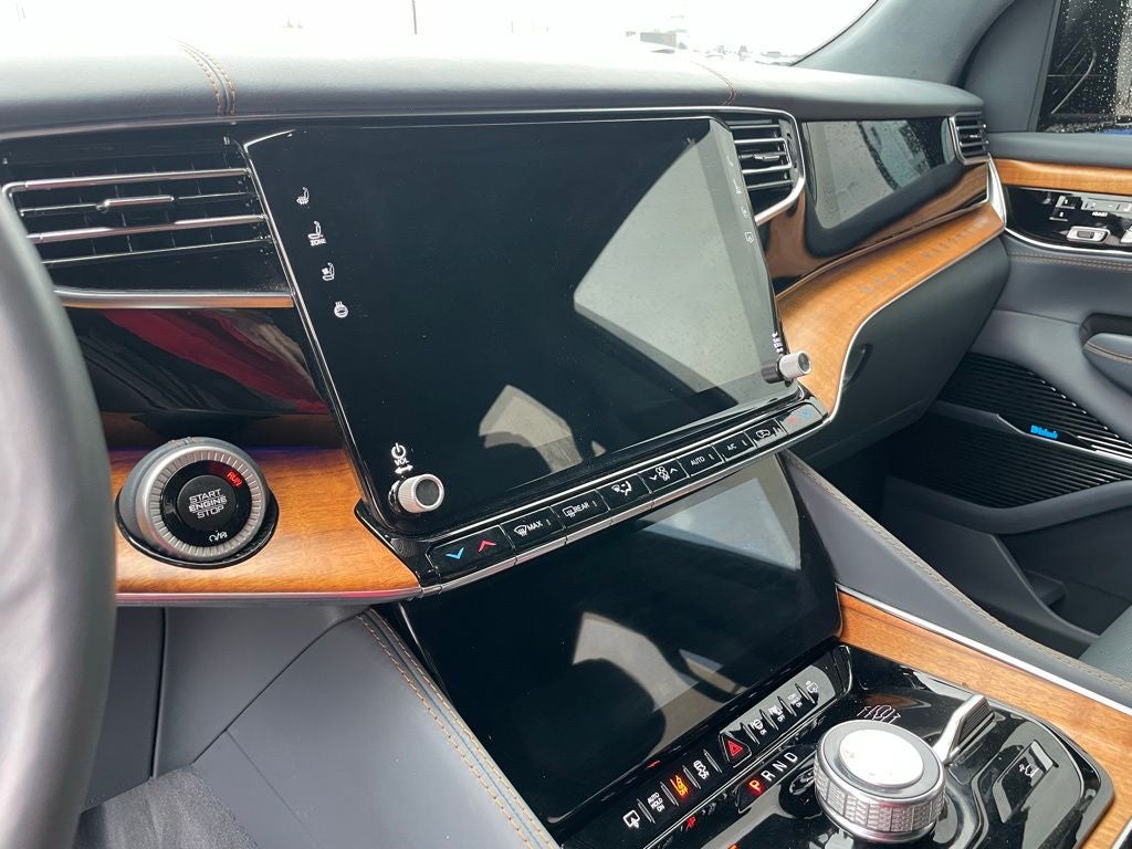 2022 Jeep Grand Wagoneer Series II