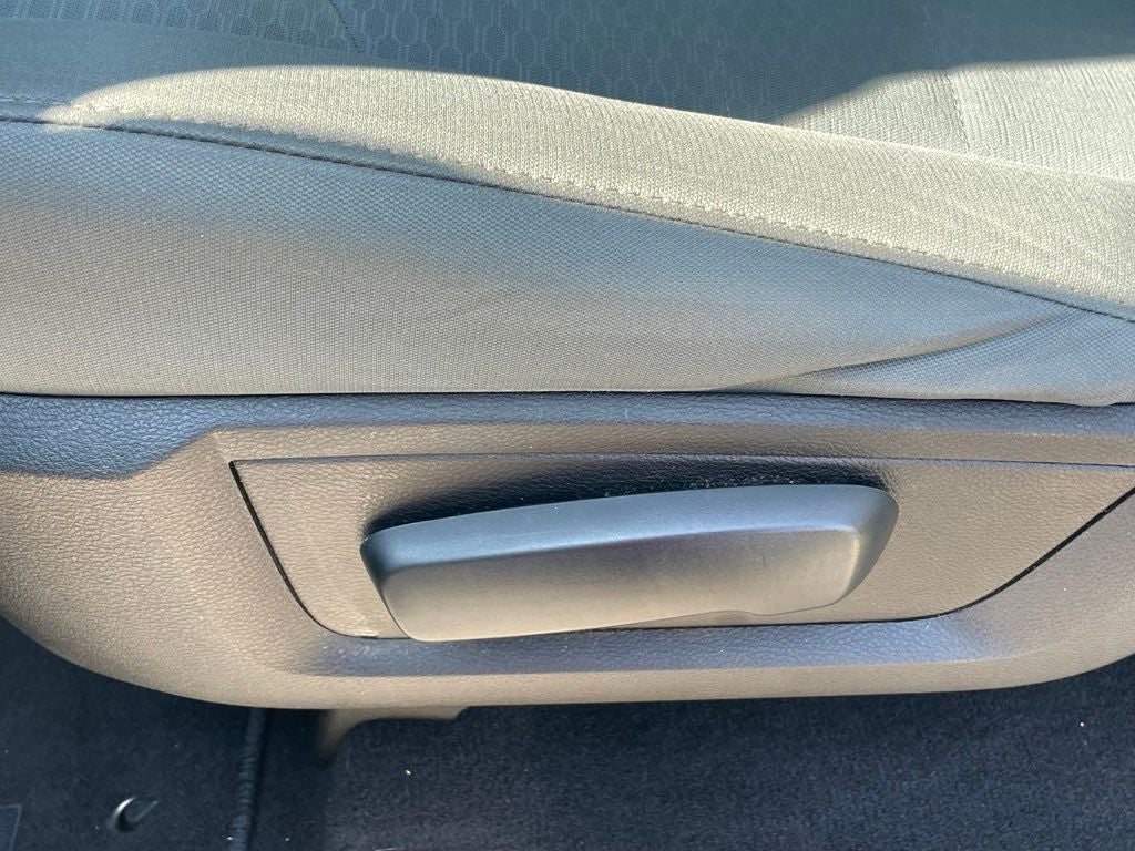 2019 RAM 1500 Classic Tradesman - IT'S GOT A HEMI!!! / 1-OWNER