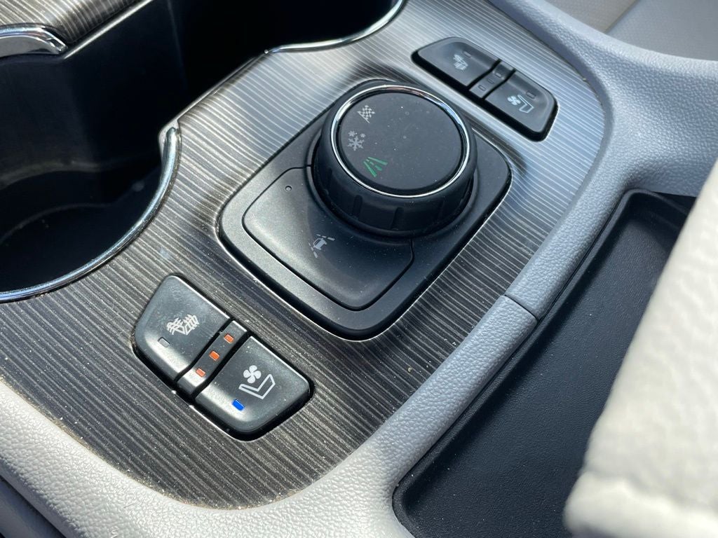 2022 GMC Acadia SLT - MEMORY SEATS / BLIND ZONE ALERT