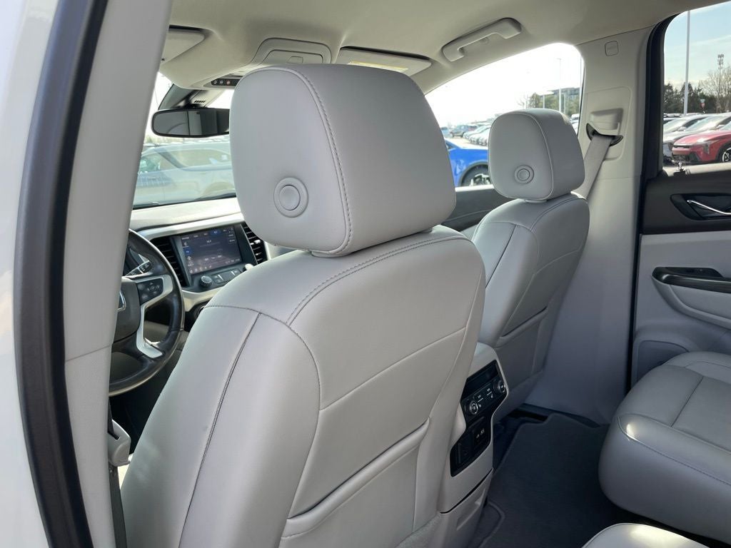 2022 GMC Acadia SLT - MEMORY SEATS / BLIND ZONE ALERT
