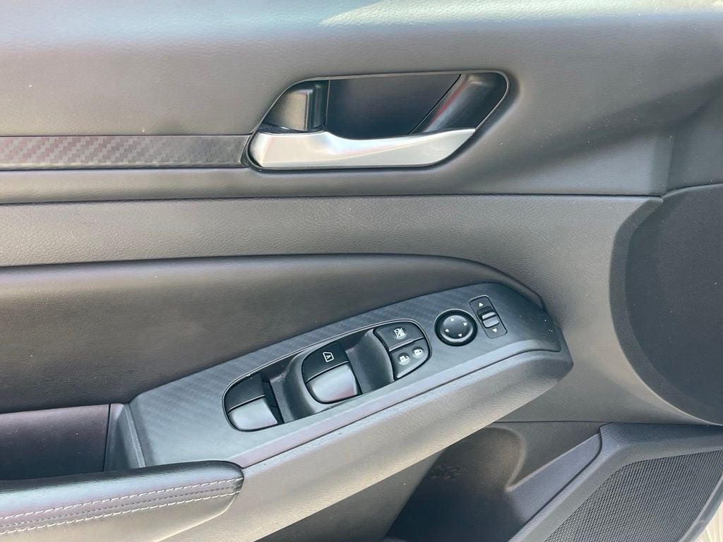 2024 Nissan Altima 2.5 SV - BLIND SPOT ASSIST / APPLE CARPLAY