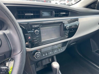 2016 Toyota Corolla LE - 38 MPG / KEYLESS ENTRY