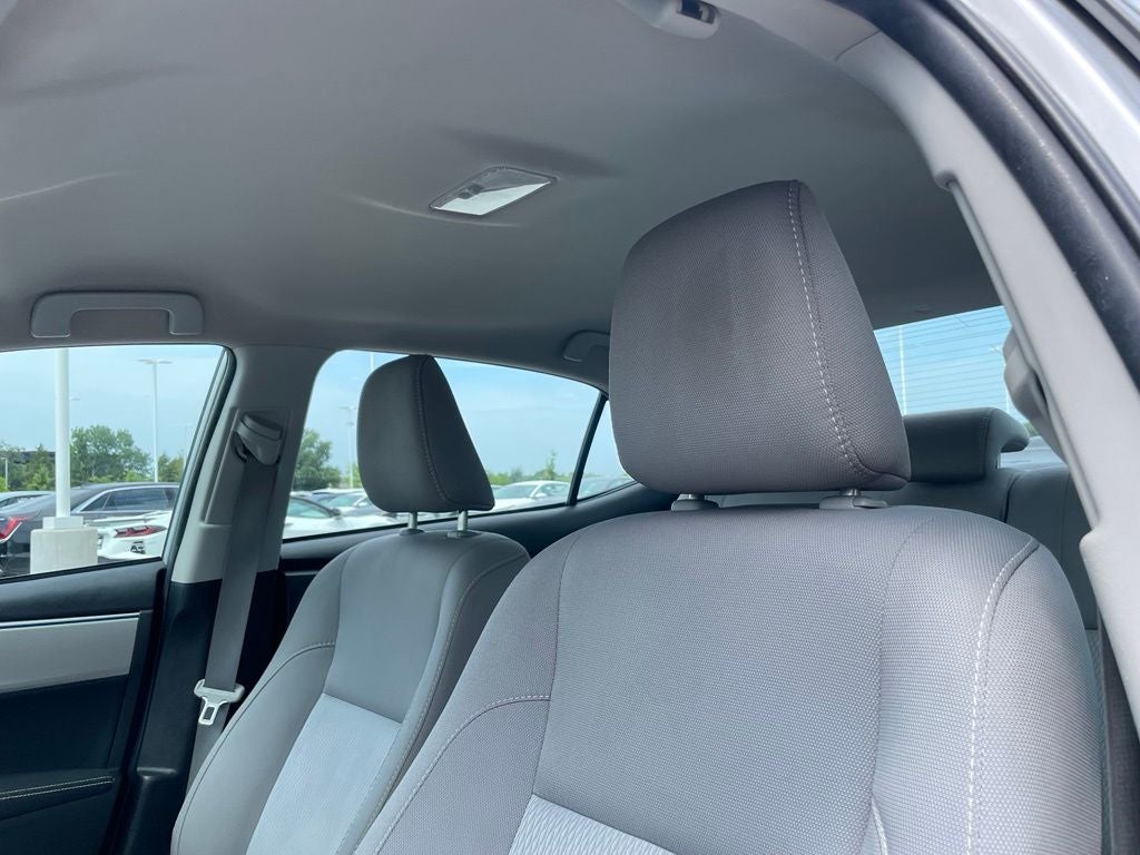 2016 Toyota Corolla LE - 38 MPG / KEYLESS ENTRY