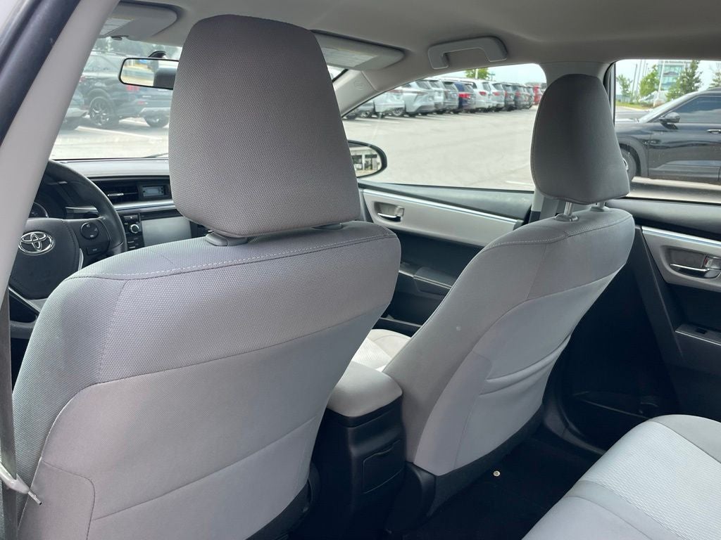 2016 Toyota Corolla LE - 38 MPG / KEYLESS ENTRY