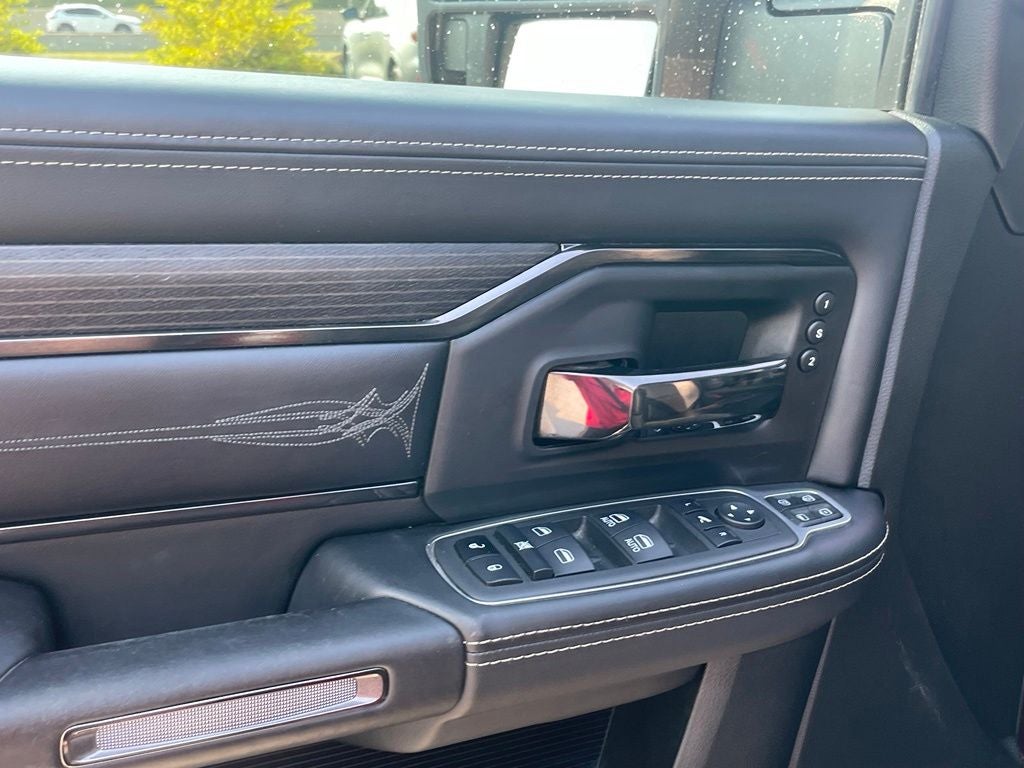 2023 RAM 3500 Limited - POWER SUNROOF / AIR SUSPENSION