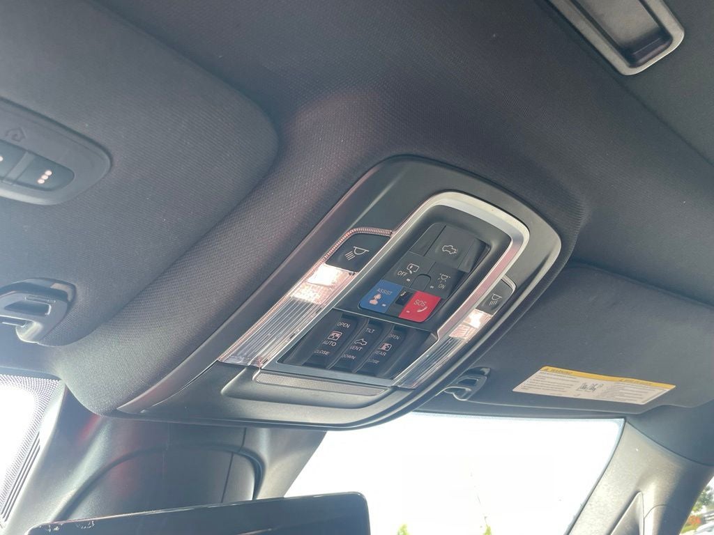 2023 RAM 3500 Limited - POWER SUNROOF / AIR SUSPENSION