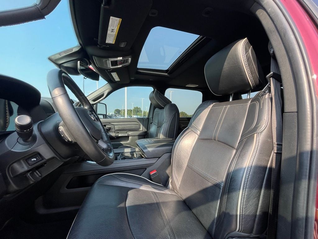 2023 RAM 3500 Limited - POWER SUNROOF / AIR SUSPENSION