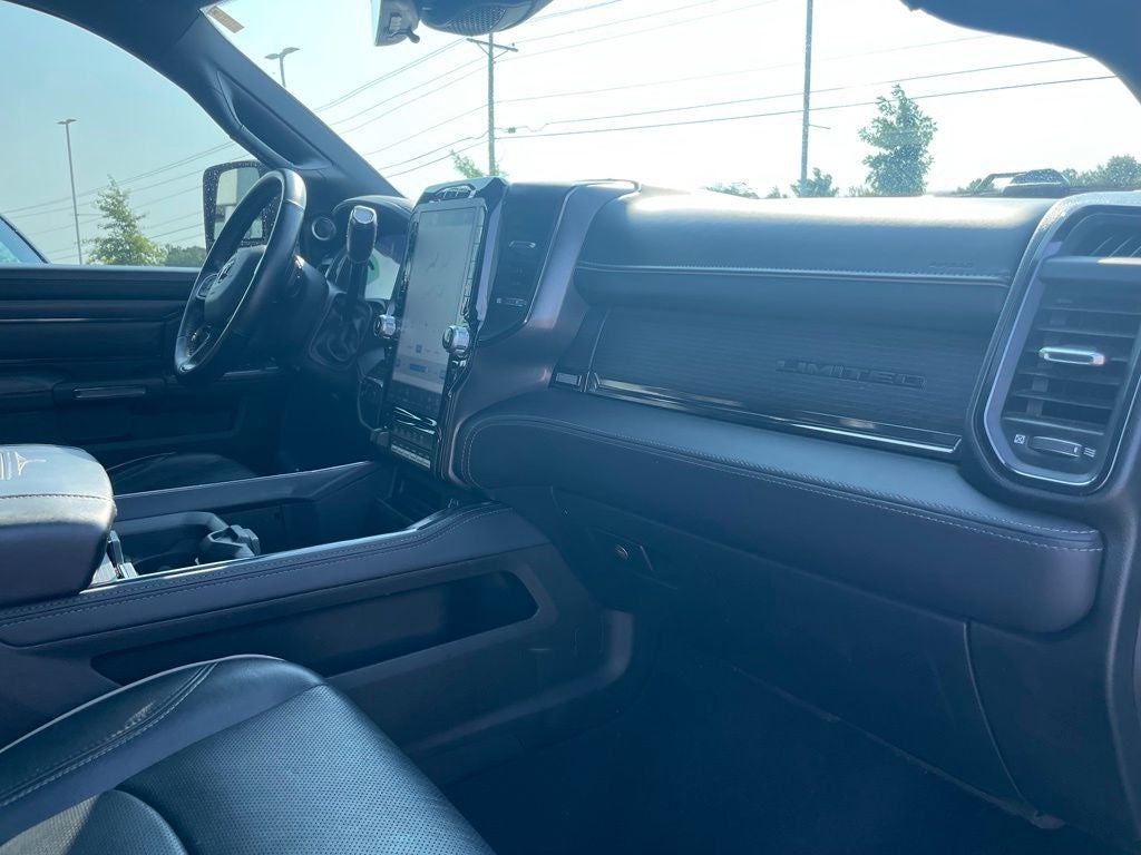 2023 RAM 3500 Limited - POWER SUNROOF / AIR SUSPENSION