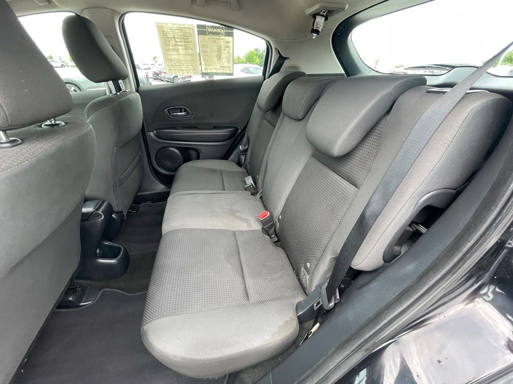 2022 Honda HR-V LX - 34 MPG / CLEAN CARFAX
