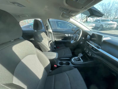 2024 Kia Forte LXS - KIA CERTIFIED / 8 INCH TOUCHSCREEN