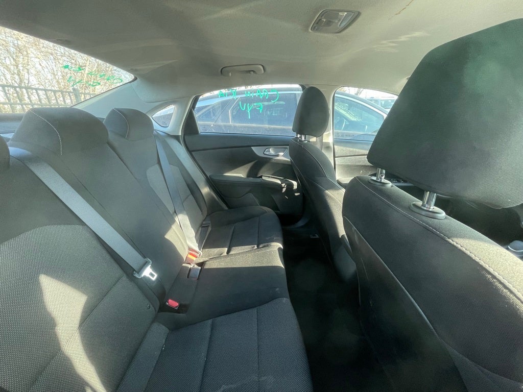 2024 Kia Forte LXS - KIA CERTIFIED / 8 INCH TOUCHSCREEN