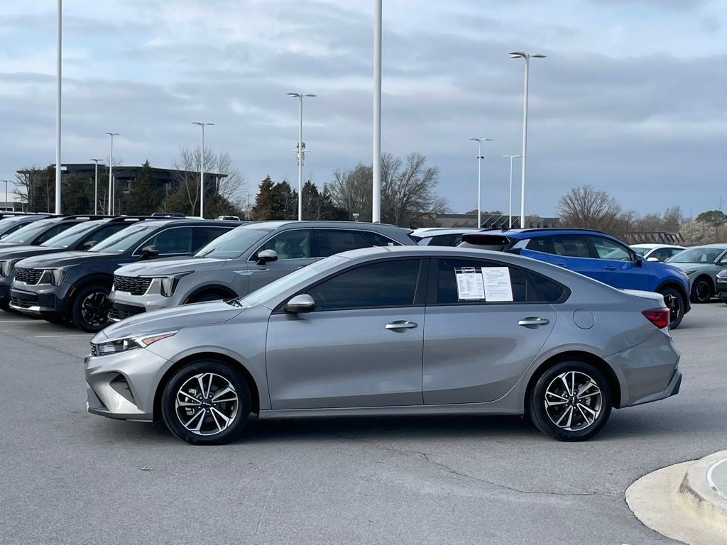 2024 Kia Forte LXS - KIA CERTIFIED / BLIND SPOT MONITOR