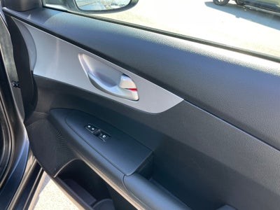 2024 Kia Forte LXS - KIA CERTIFIED / APPLE CARPLAY