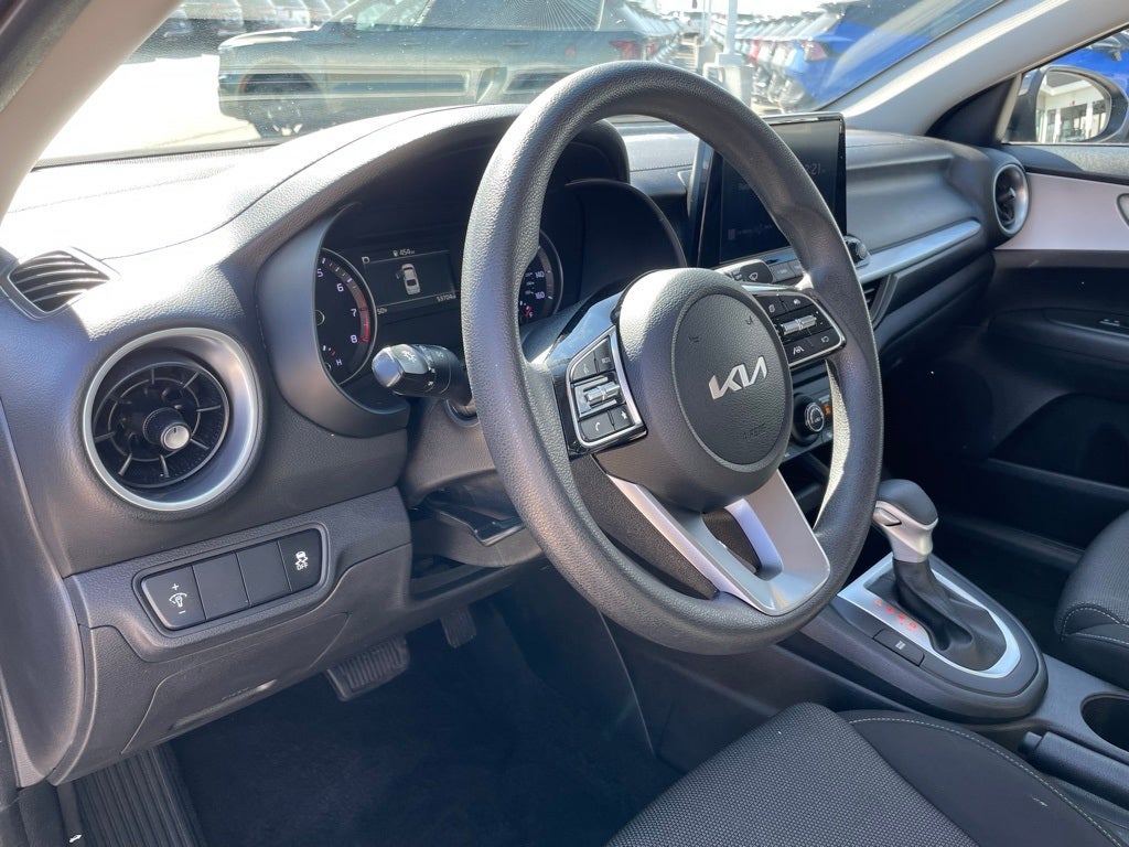 2024 Kia Forte LXS - KIA CERTIFIED / APPLE CARPLAY