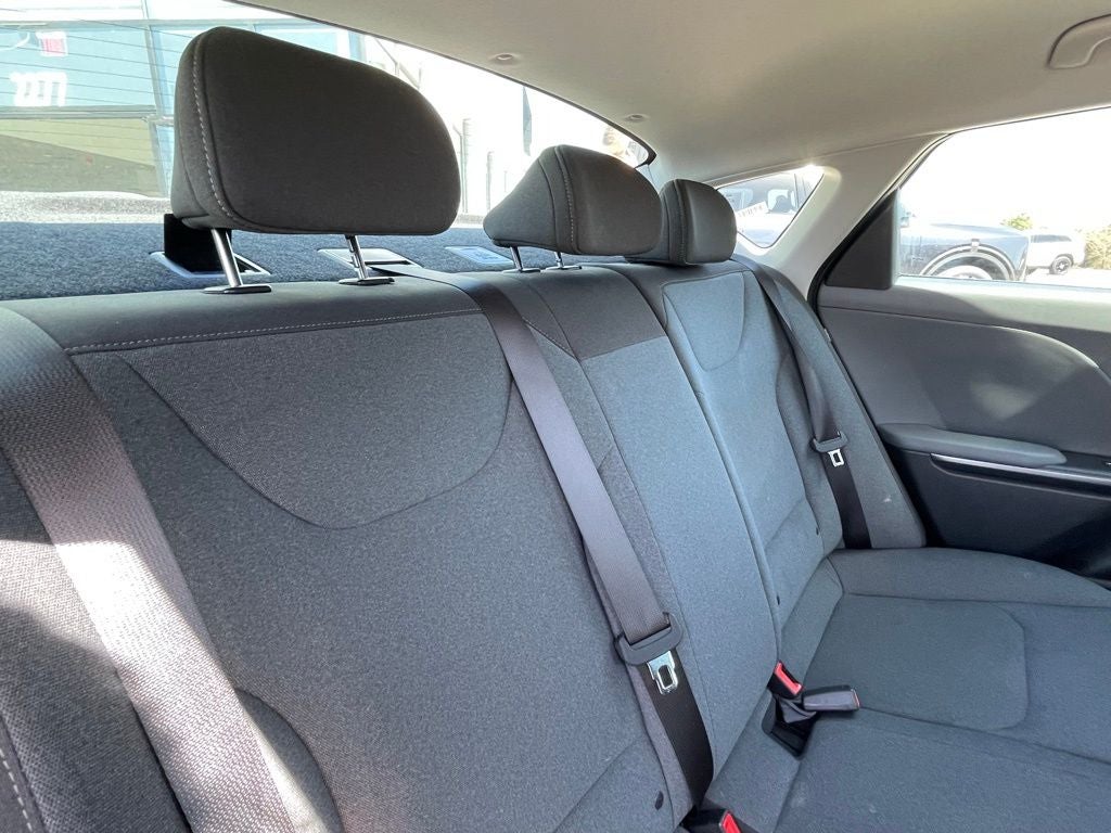 2025 Kia K4 LXS - KIA CERTIFIED / ONE OWNER