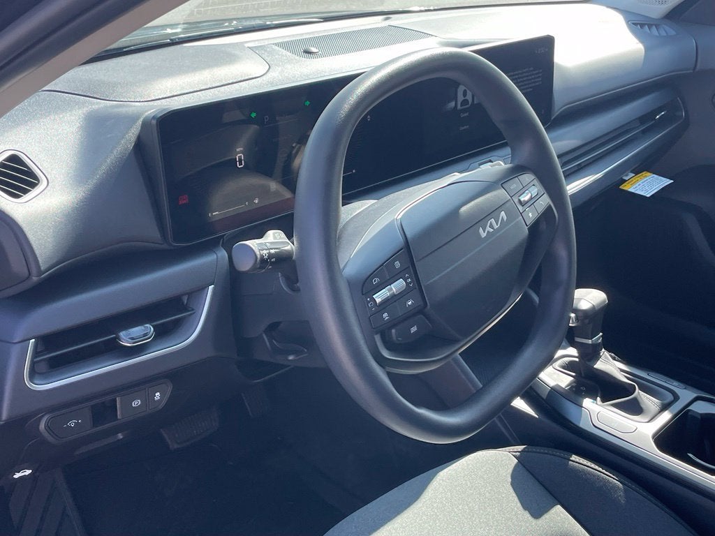 2027 Kia K4 LXS
