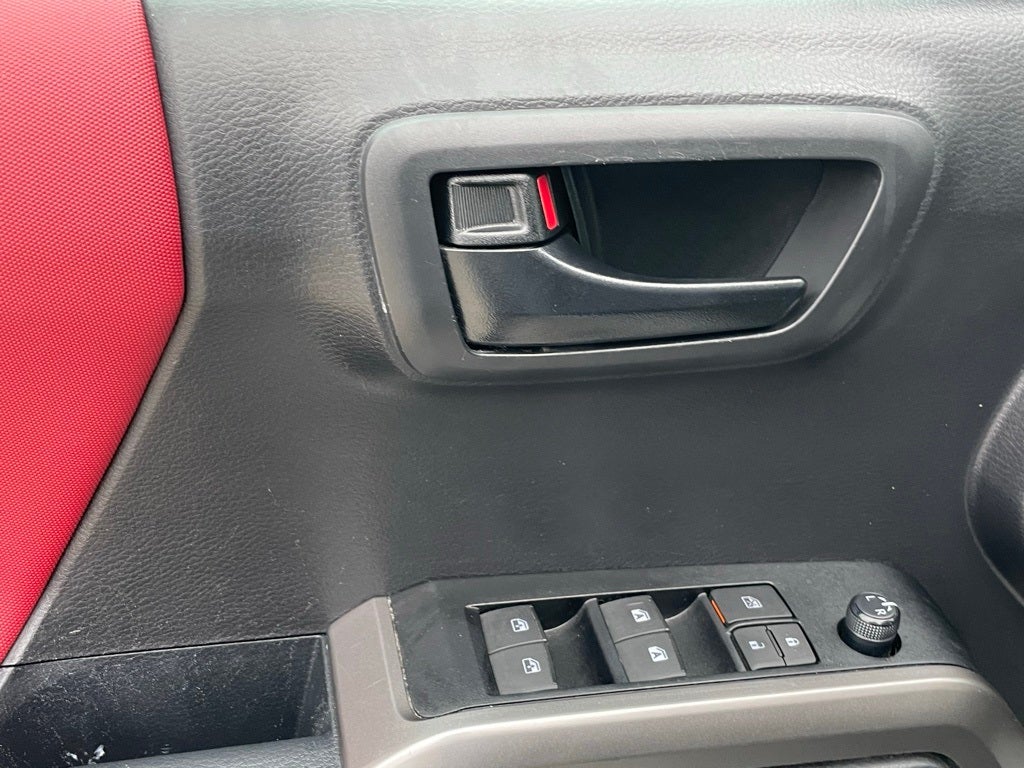 2023 Toyota Tacoma SR5 V6 - CLASS IV TOW HITCH / RADAR CRUISE CONTROL