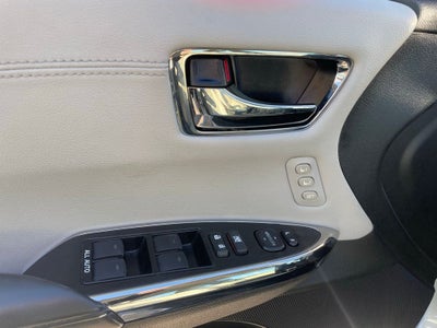 2018 Toyota Avalon XLE Premium - ONE OWNER / RADAR CRUISE CONTROL