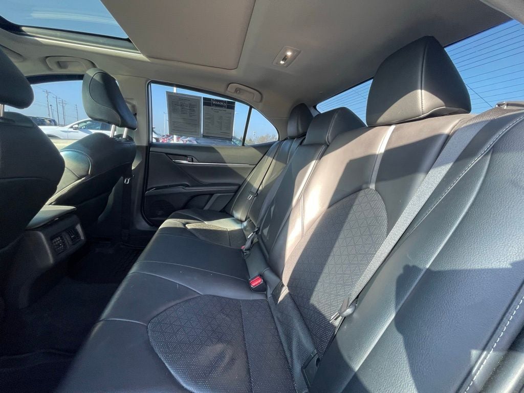 2020 Toyota Camry XSE - APPLE CARPLAY / BLIND SPOT MONITORING