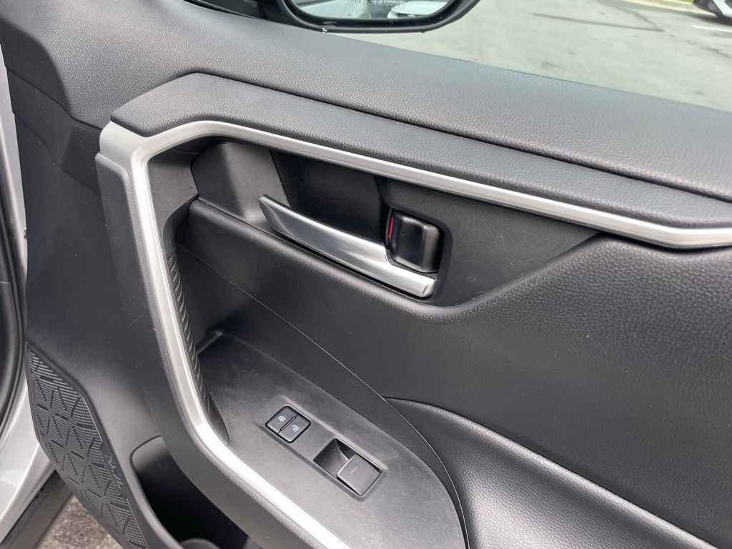 2022 Toyota RAV4 Hybrid XLE Premium - POWER LIFTGATE / APPLE CARPLAY