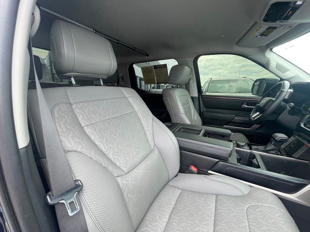 2023 Toyota Tundra SR5 - TRD SPORT PKG / HEATED SEATS