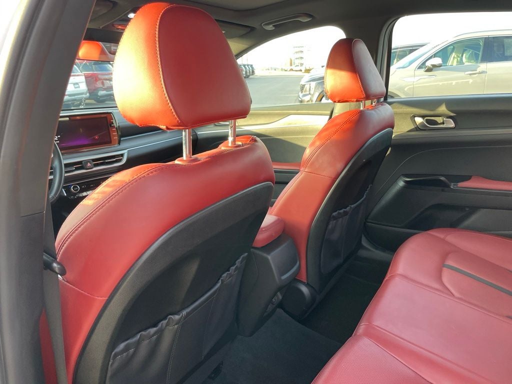 2023 Kia K5 GT-Line - PANORAMIC SUNROOF / RED INTERIOR