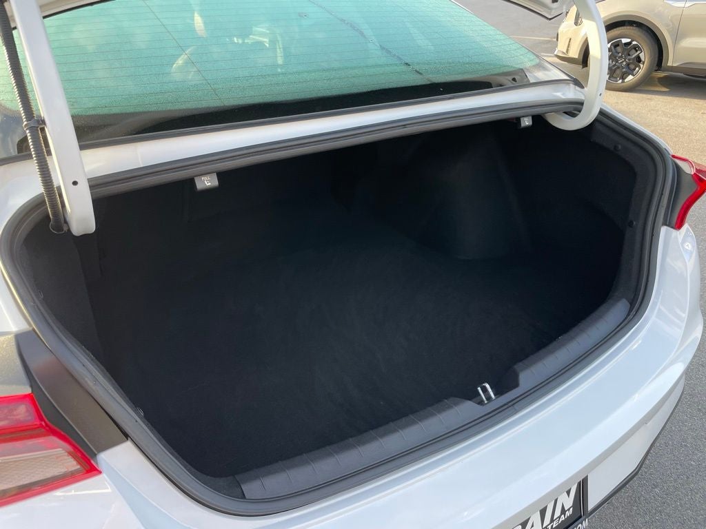 2023 Kia K5 GT-Line - PANORAMIC SUNROOF / RED INTERIOR