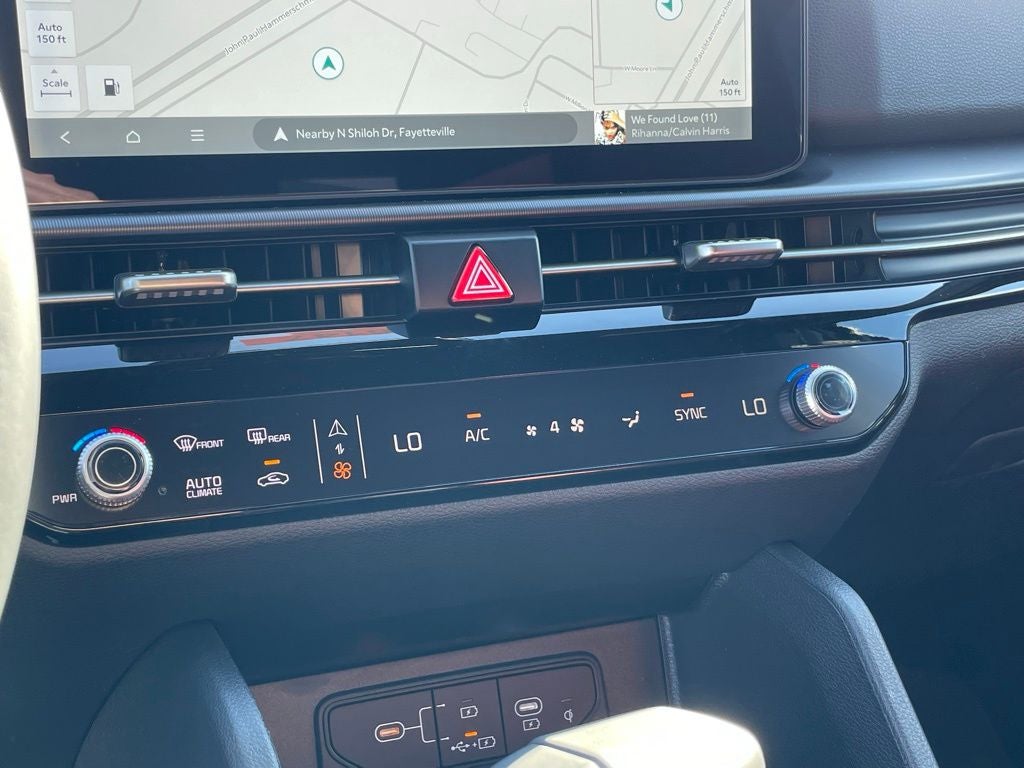 2026 Kia Sportage SX-Prestige - CARMINE RED INTERIOR COLOR PKG