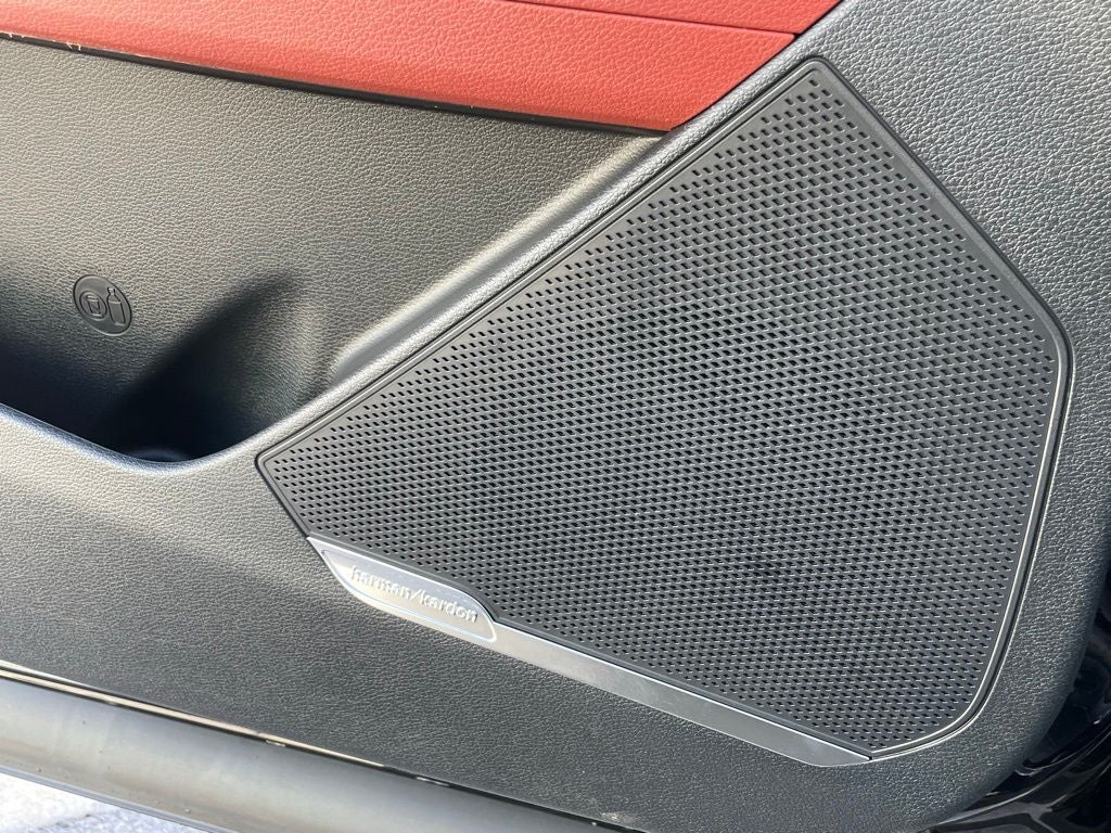 2026 Kia Sportage SX-Prestige - CARMINE RED INTERIOR COLOR PKG