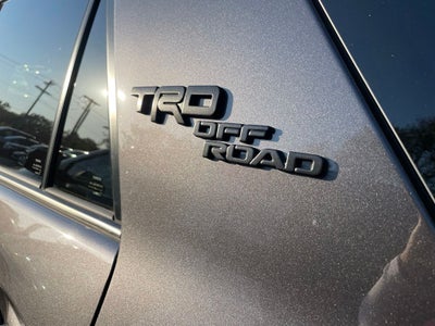 2022 Toyota 4Runner TRD Off-Road Premium - MOONROOF PKG / BLIND SPOT MONITOR