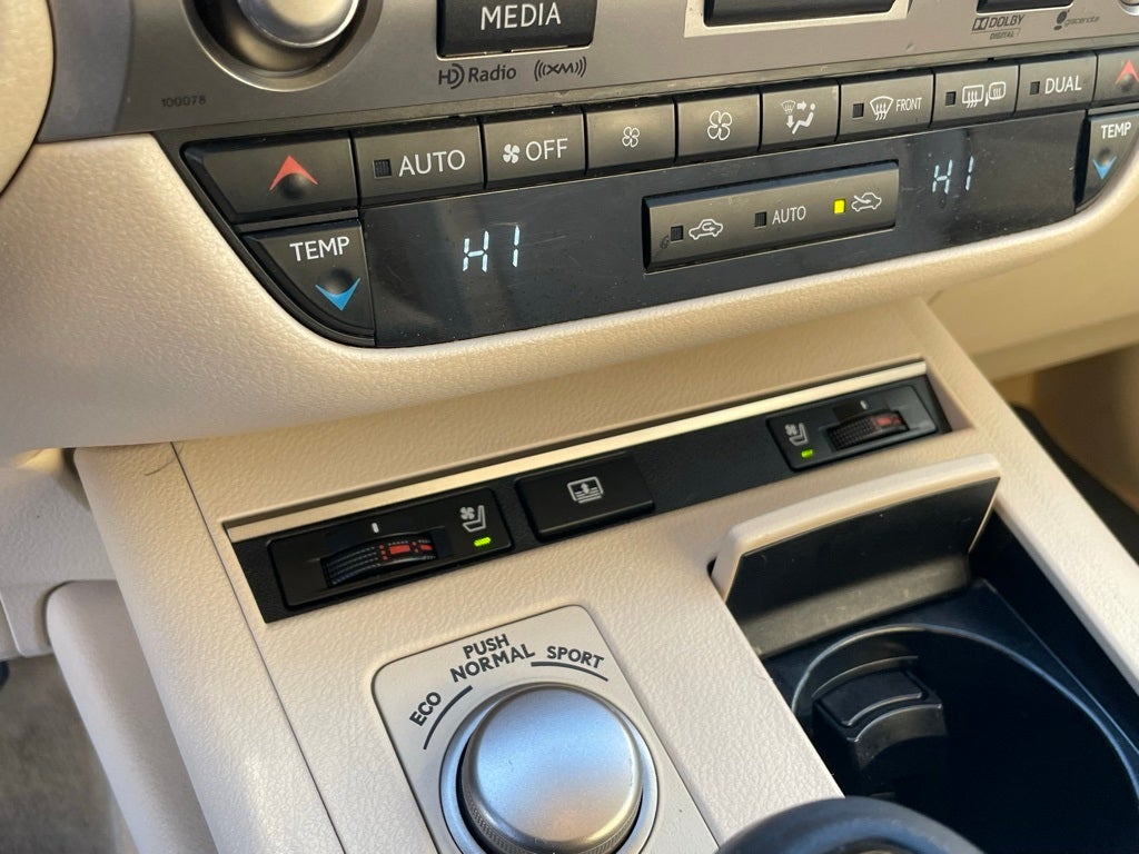 2013 Lexus ES 350 - MOONROOF / HEATED SEATS