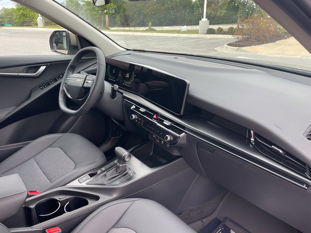 2027 Kia Niro LX