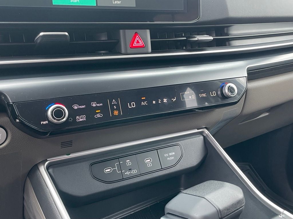 2026 Kia Carnival LX