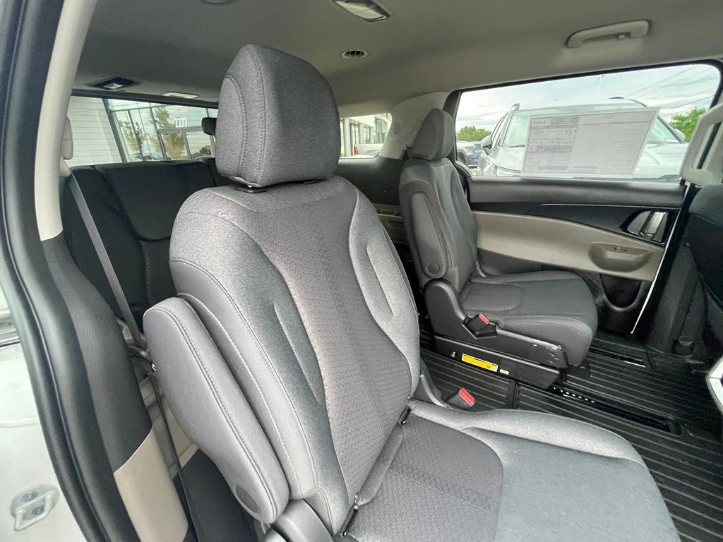 2026 Kia Carnival LX