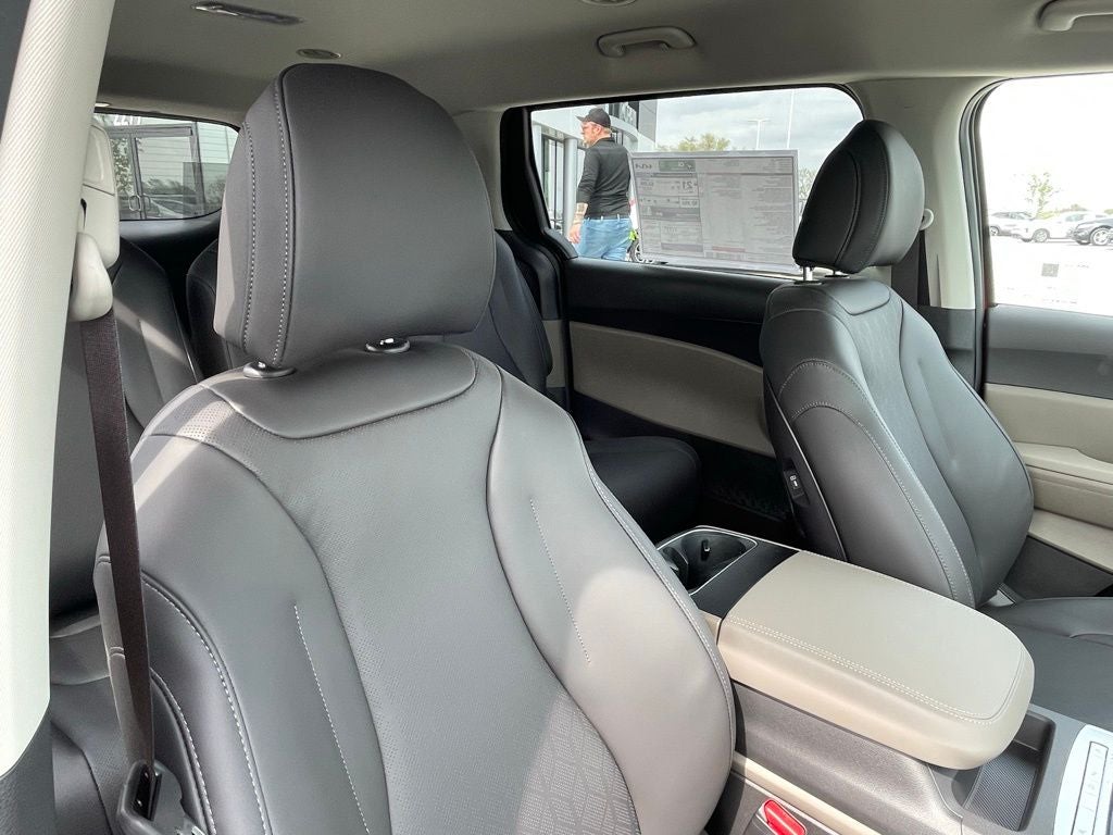 2026 Kia Carnival LXS