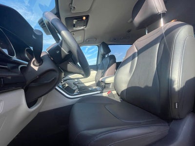 2024 Kia Carnival EX - 8 PASSENGER / NAVIGATION SYSTEM