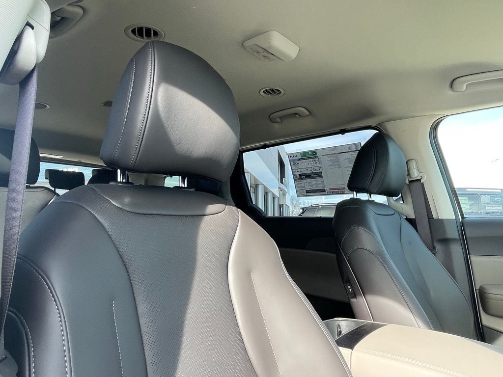 2026 Kia Carnival EX