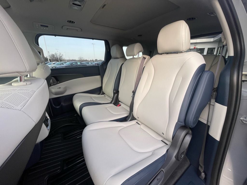 2026 Kia Carnival SX