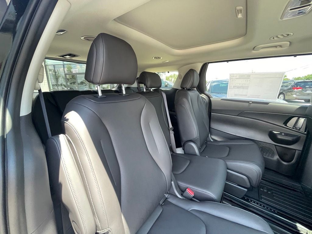 2026 Kia Carnival SX