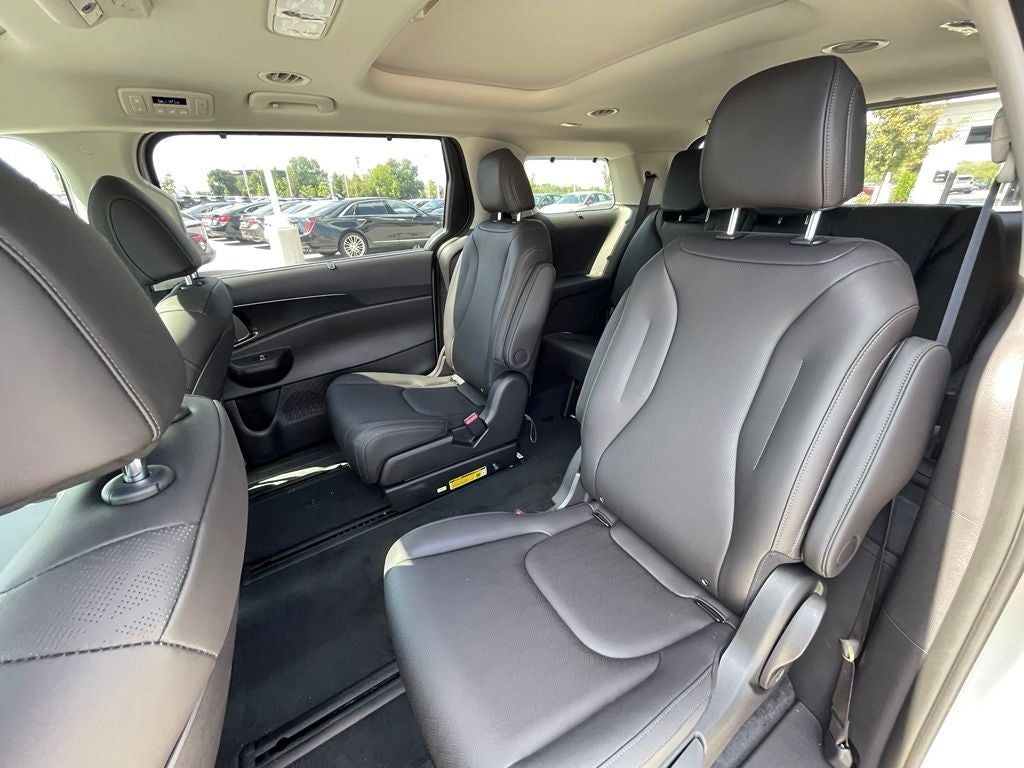 2027 Kia Carnival Hybrid SX
