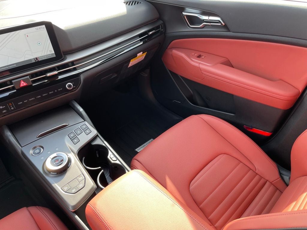 2026 Kia Sportage Hybrid SX-Prestige - CARMINE RED INTERIOR PKG
