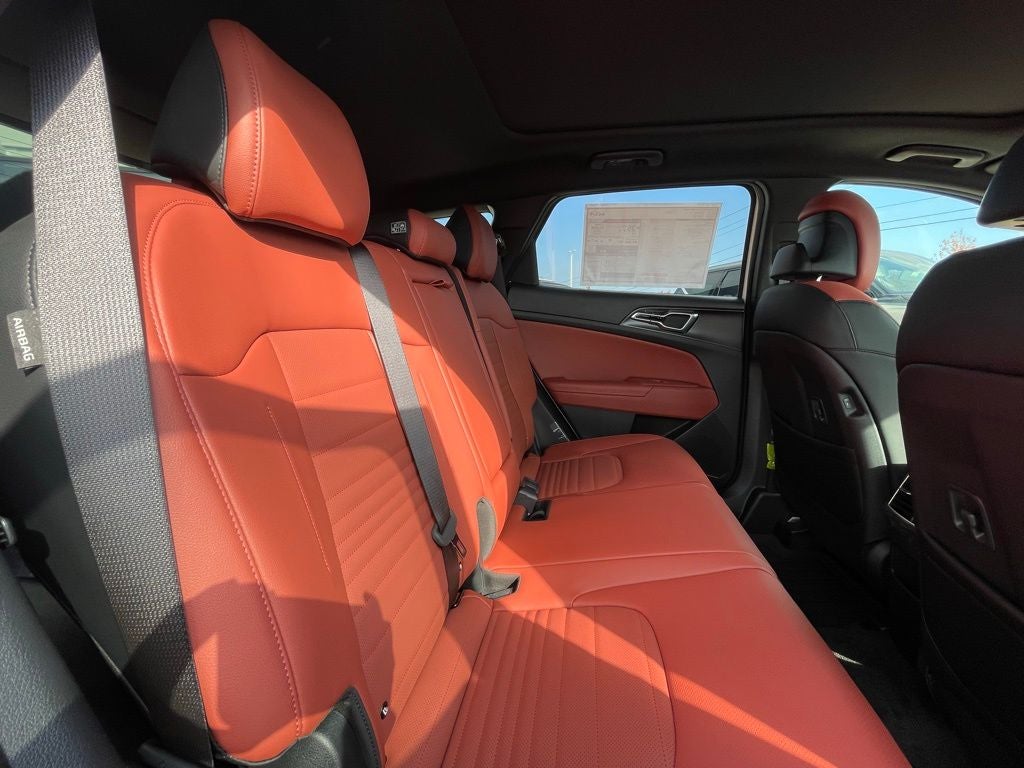 2026 Kia Sportage Hybrid SX-Prestige - CARMINE RED INTERIOR PKG