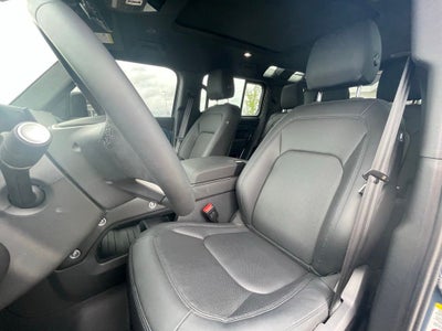 2025 Land Rover Defender 110 X-Dynamic SE - PANORAMIC ROOF / ELECTRONIC AIR SUSPENSION