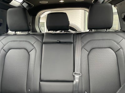 2025 Land Rover Defender 110 X-Dynamic SE - PANORAMIC ROOF / ELECTRONIC AIR SUSPENSION