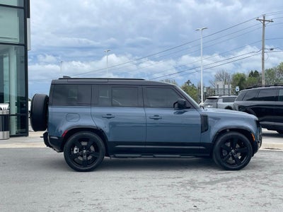 2025 Land Rover Defender 110 X-Dynamic SE - PANORAMIC ROOF / ELECTRONIC AIR SUSPENSION