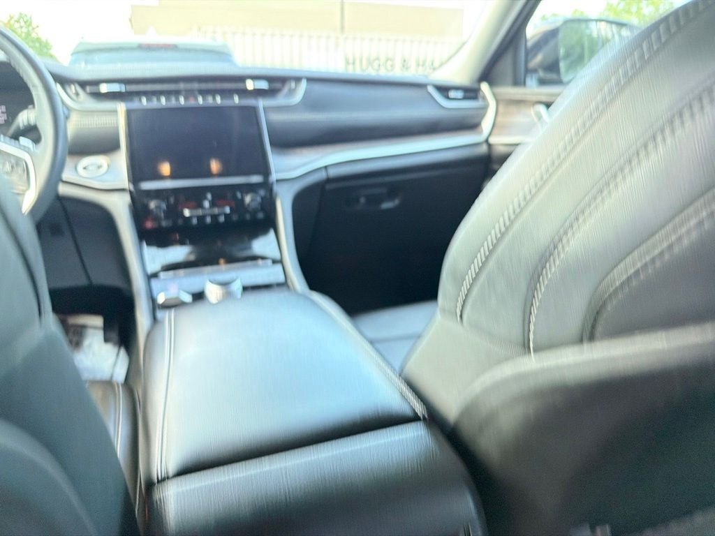 2023 Jeep Grand Cherokee Limited Black Appearance Pkg, CarFax One Owner