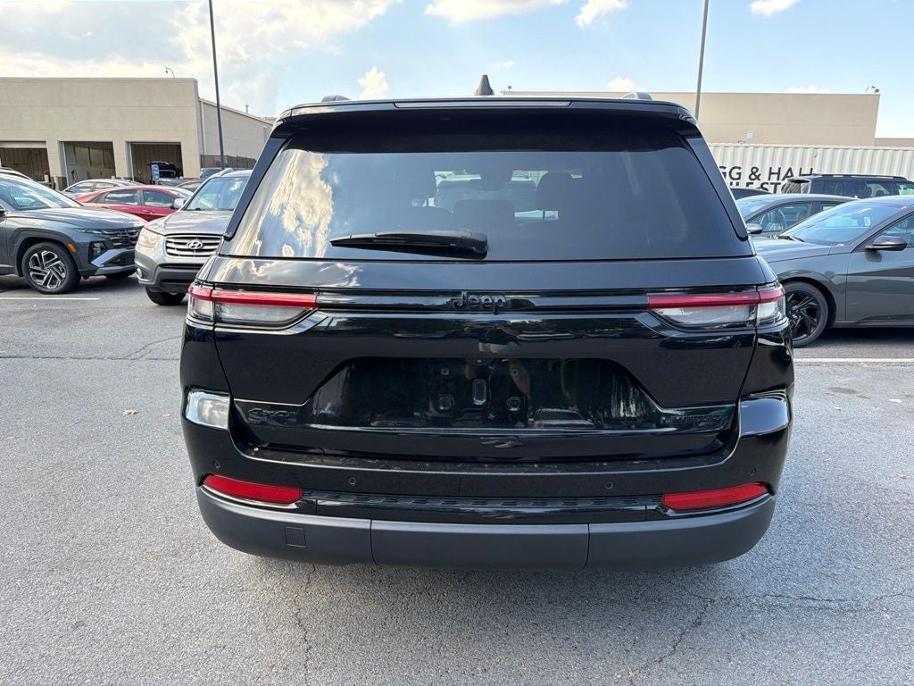 2023 Jeep Grand Cherokee Limited Black Appearance Pkg, CarFax One Owner
